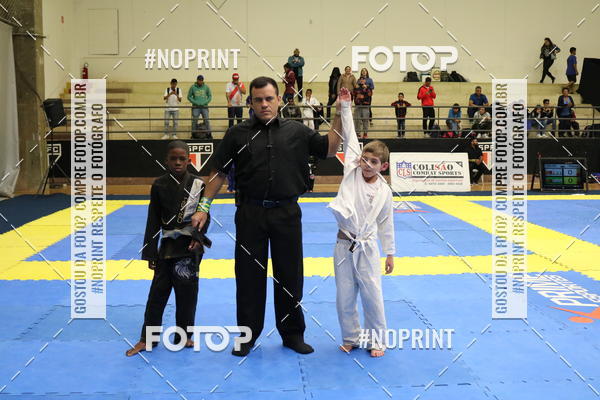 Buy your photos of the eventfight friends on Fotop