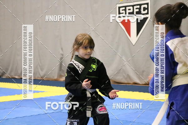 Buy your photos of the eventfight friends on Fotop