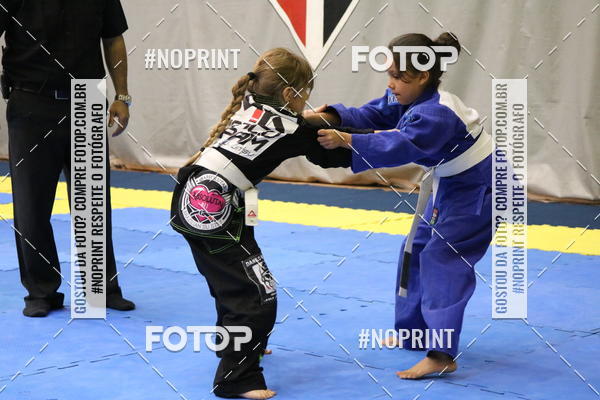 Buy your photos of the eventfight friends on Fotop