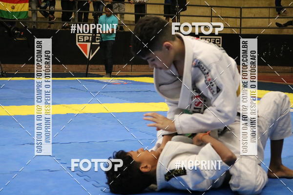 Buy your photos of the eventfight friends on Fotop