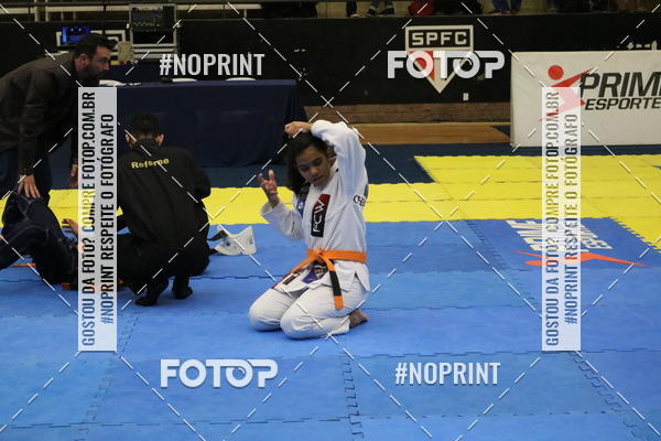 Buy your photos of the eventfight friends on Fotop