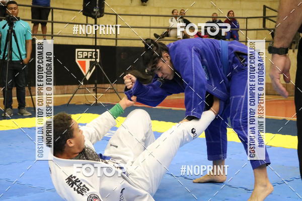 Buy your photos of the eventfight friends on Fotop