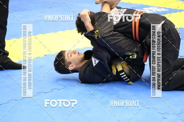 Buy your photos of the eventfight friends on Fotop