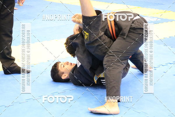 Buy your photos of the eventfight friends on Fotop