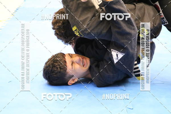 Buy your photos of the eventfight friends on Fotop