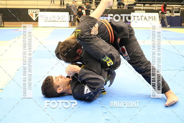 Buy your photos of the eventfight friends on Fotop