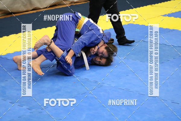 Buy your photos of the eventfight friends on Fotop