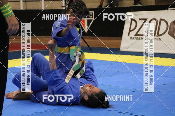 Buy your photos of the eventfight friends on Fotop