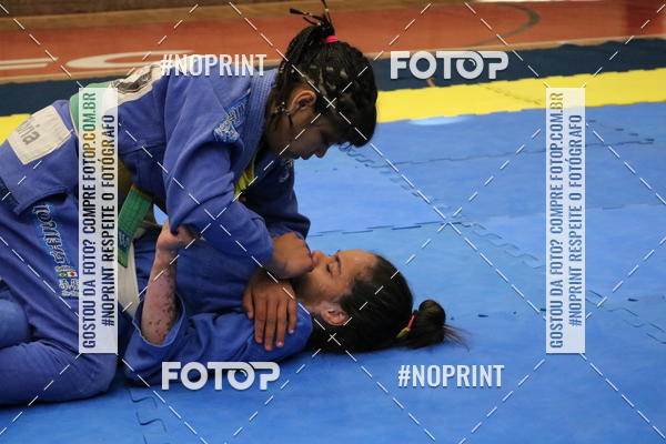 Buy your photos of the eventfight friends on Fotop