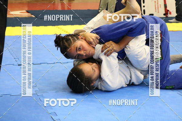 Buy your photos of the eventfight friends on Fotop