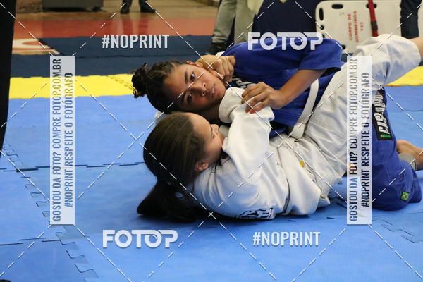 Buy your photos of the eventfight friends on Fotop