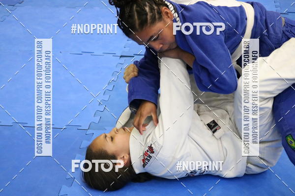 Buy your photos of the eventfight friends on Fotop