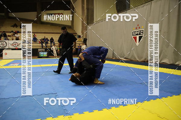 Achetez vos photos de l'vnementfight friends sur Fotop