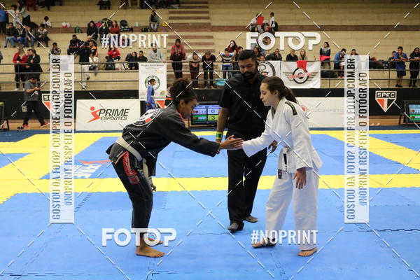 Buy your photos of the eventfight friends on Fotop