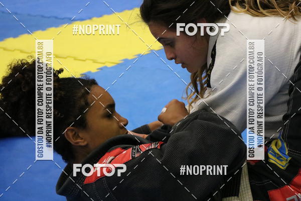 Buy your photos of the eventfight friends on Fotop