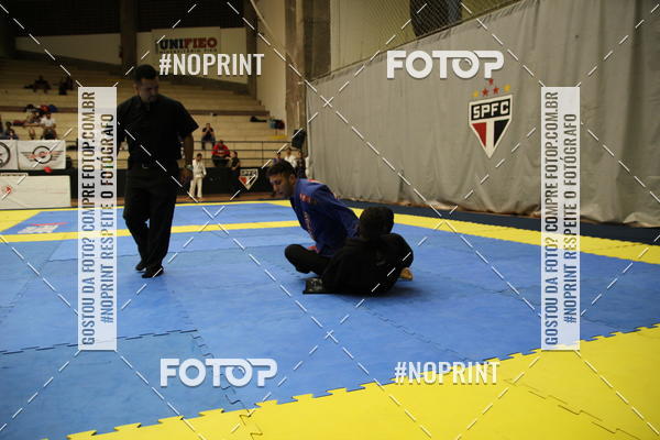 Achetez vos photos de l'vnementfight friends sur Fotop