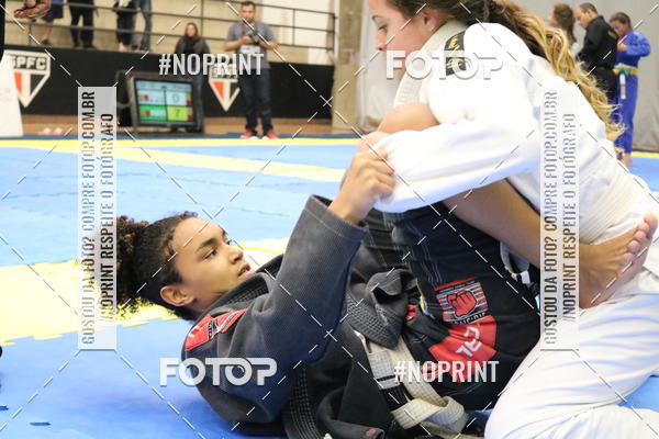 Buy your photos of the eventfight friends on Fotop