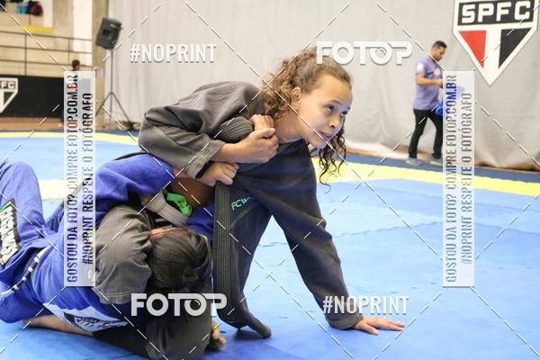 Buy your photos of the eventfight friends on Fotop