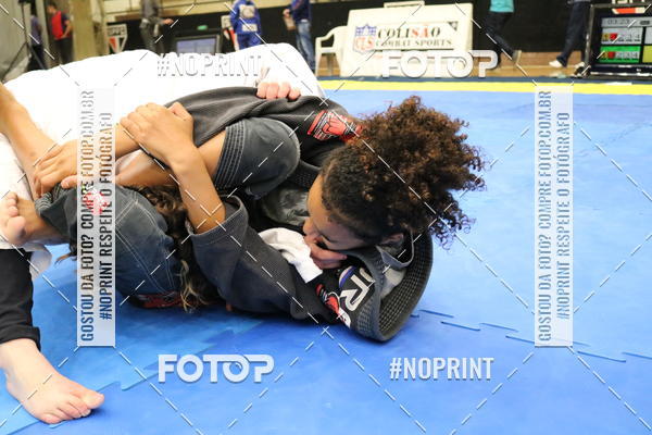 Buy your photos of the eventfight friends on Fotop