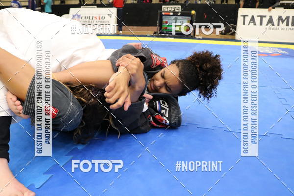 Buy your photos of the eventfight friends on Fotop