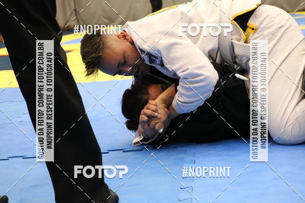 Buy your photos of the eventfight friends on Fotop