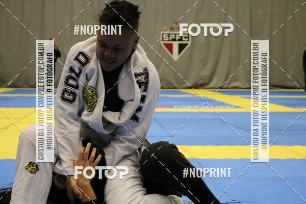 Buy your photos of the eventfight friends on Fotop