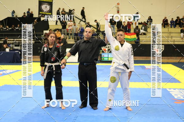 Buy your photos of the eventfight friends on Fotop