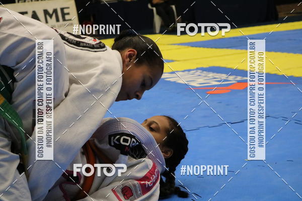 Buy your photos of the eventfight friends on Fotop