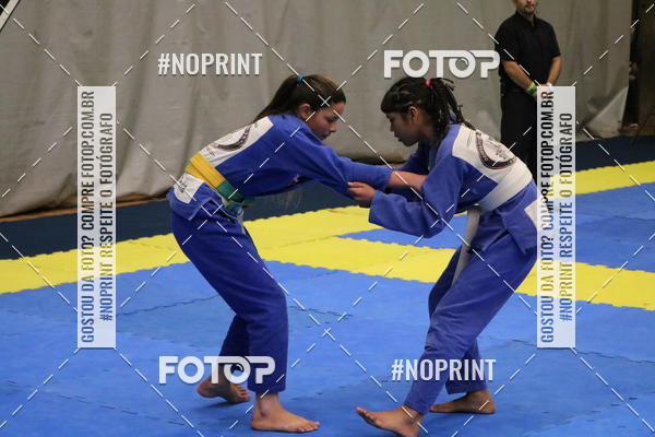 Buy your photos of the eventfight friends on Fotop