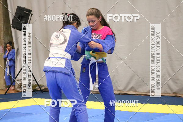 Buy your photos of the eventfight friends on Fotop