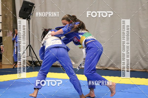 Buy your photos of the eventfight friends on Fotop