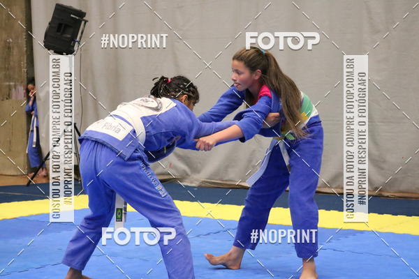 Buy your photos of the eventfight friends on Fotop