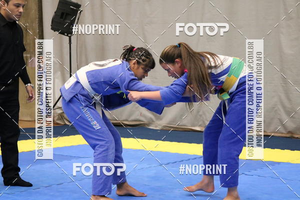 Buy your photos of the eventfight friends on Fotop