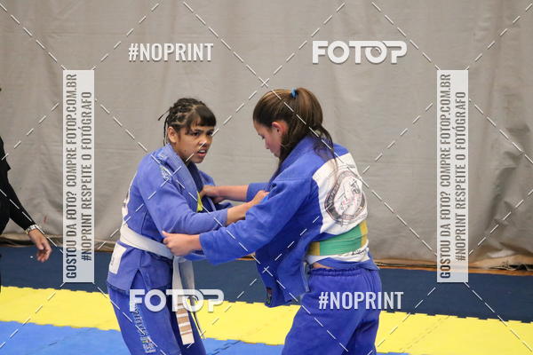 Buy your photos of the eventfight friends on Fotop