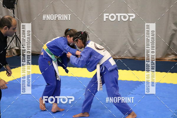 Buy your photos of the eventfight friends on Fotop