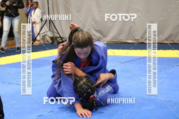 Buy your photos of the eventfight friends on Fotop