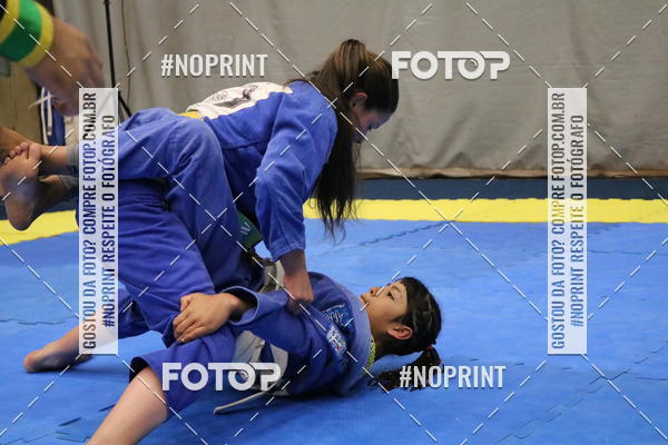 Buy your photos of the eventfight friends on Fotop