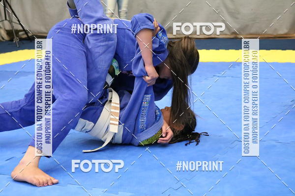 Buy your photos of the eventfight friends on Fotop