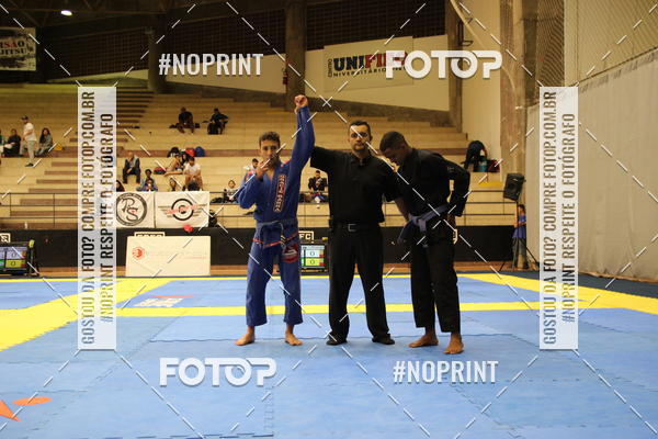 Achetez vos photos de l'vnementfight friends sur Fotop