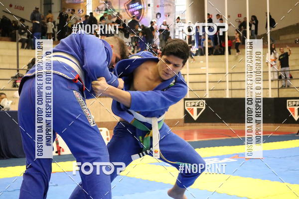 Buy your photos of the eventfight friends on Fotop