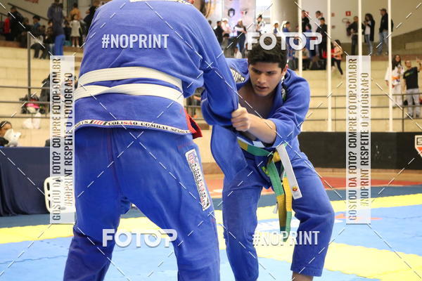 Buy your photos of the eventfight friends on Fotop