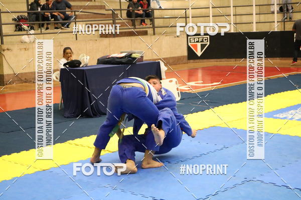 Buy your photos of the eventfight friends on Fotop