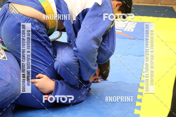 Buy your photos of the eventfight friends on Fotop