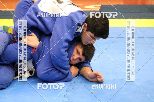 Buy your photos of the eventfight friends on Fotop