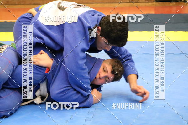 Buy your photos of the eventfight friends on Fotop