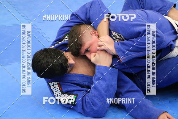 Buy your photos of the eventfight friends on Fotop