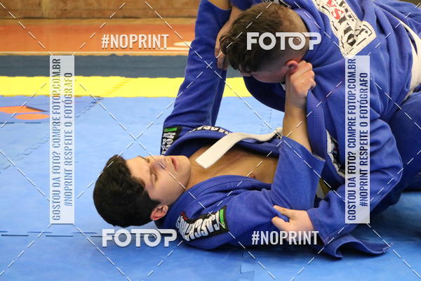 Buy your photos of the eventfight friends on Fotop