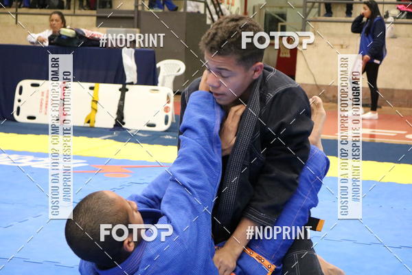 Buy your photos of the eventfight friends on Fotop