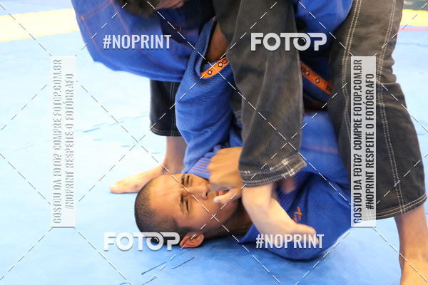 Buy your photos of the eventfight friends on Fotop