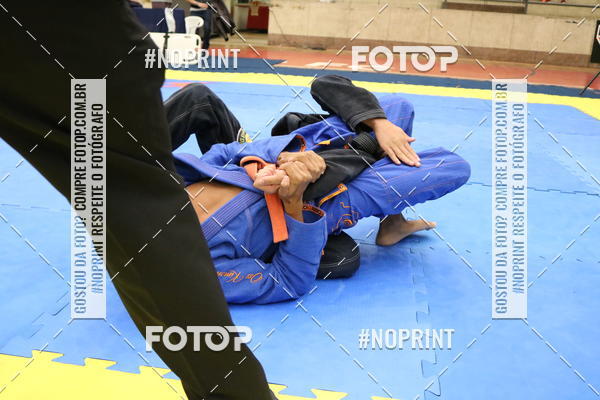 Buy your photos of the eventfight friends on Fotop